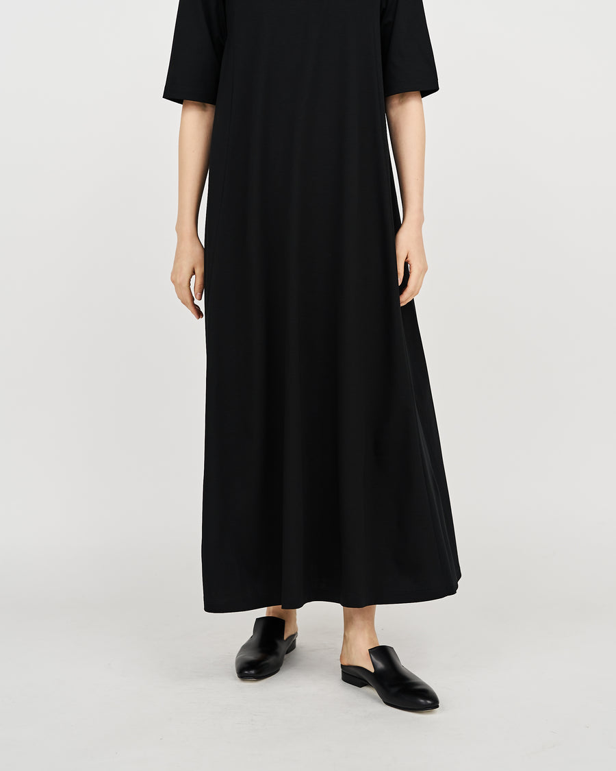 Fine Smooth Mock Neck Panel Line Dress