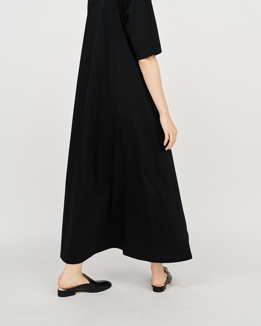 Fine Smooth Mock Neck Panel Line Dress