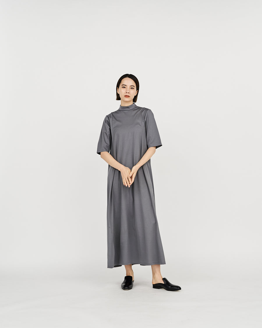 Fine Smooth Mock Neck Panel Line Dress