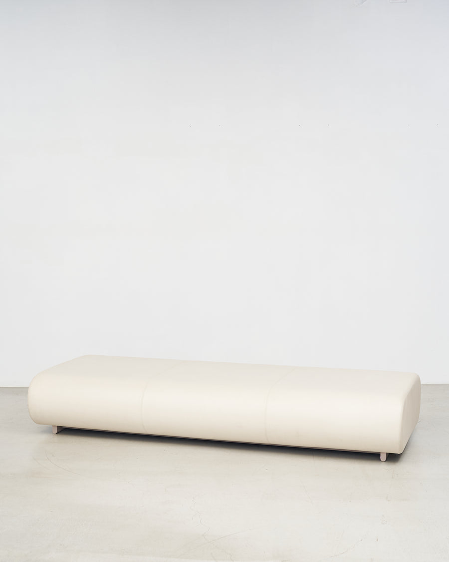 Suzanne Bench by Kazuhide Takahama for Knoll