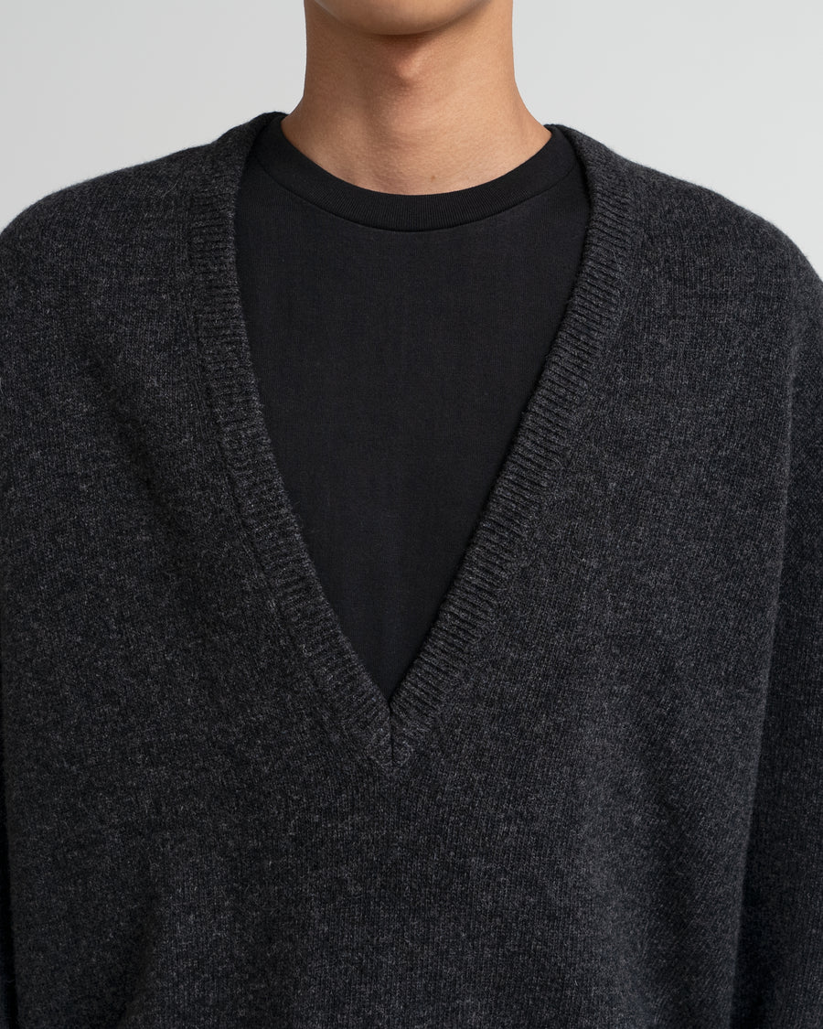 DEEP V NECK JUMPER